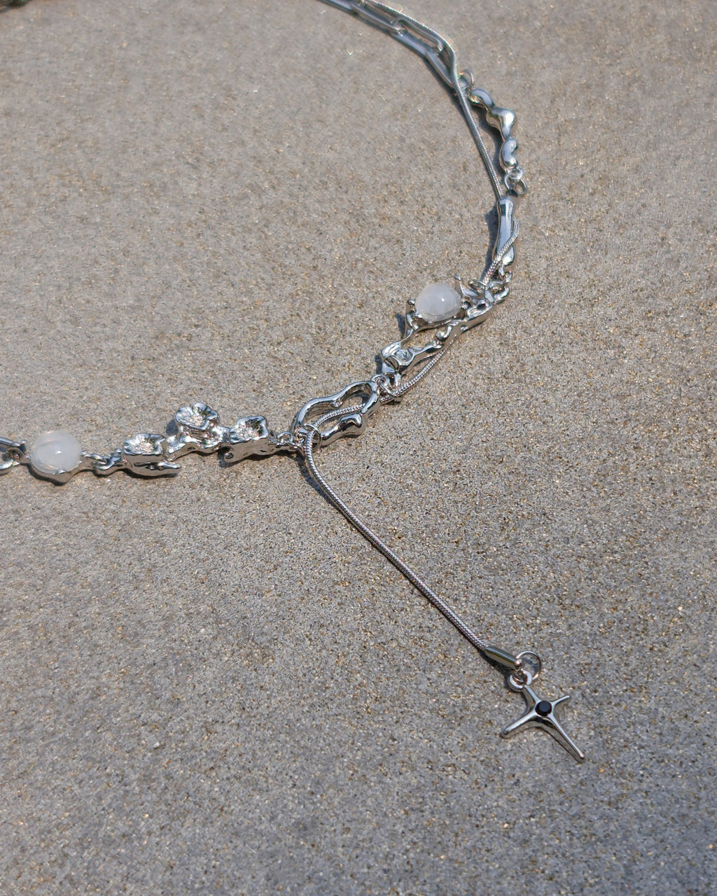 Arctic Flower Star Necklace - Nikaneko