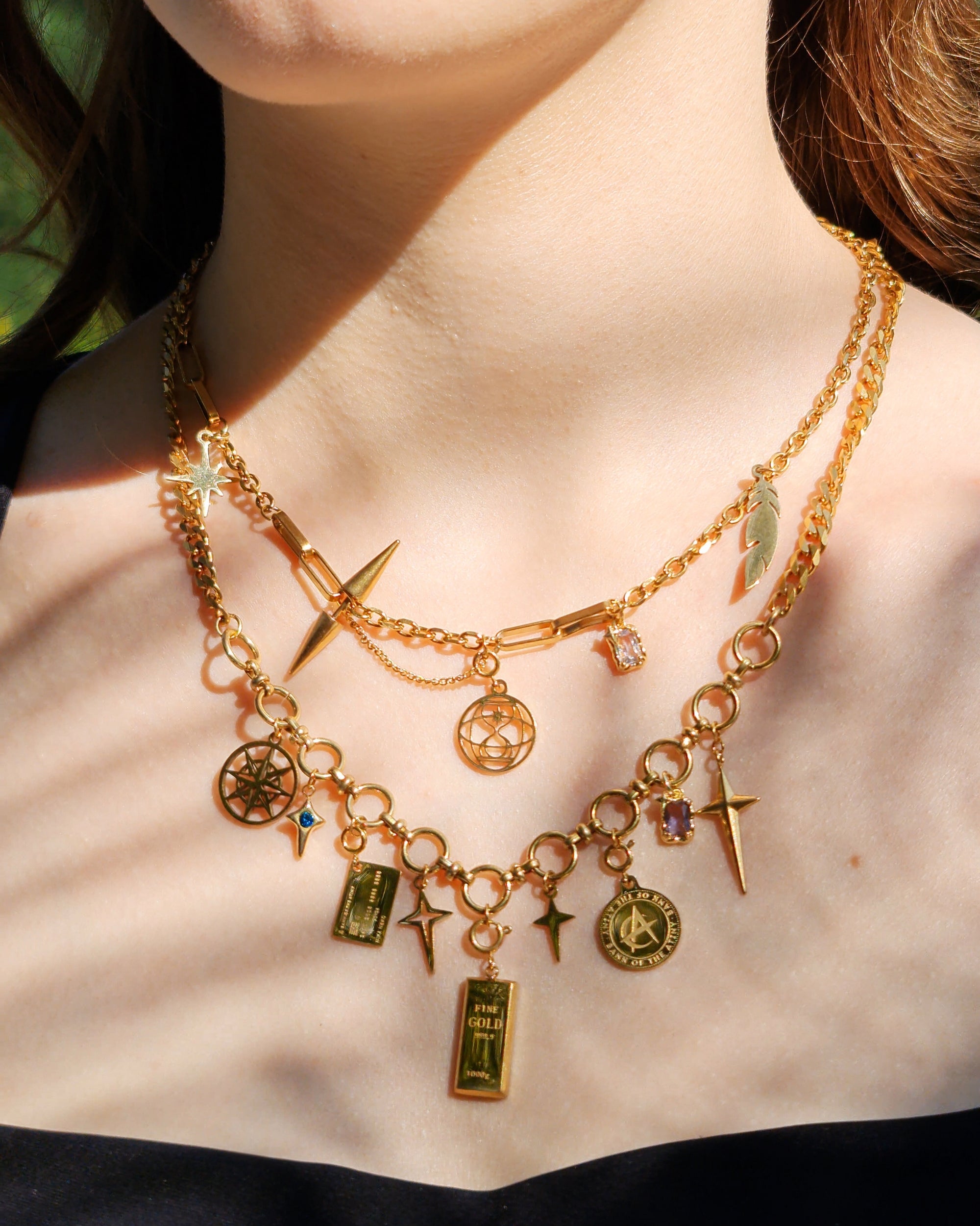 Ateez Hourglass Gold Necklace - Nikaneko