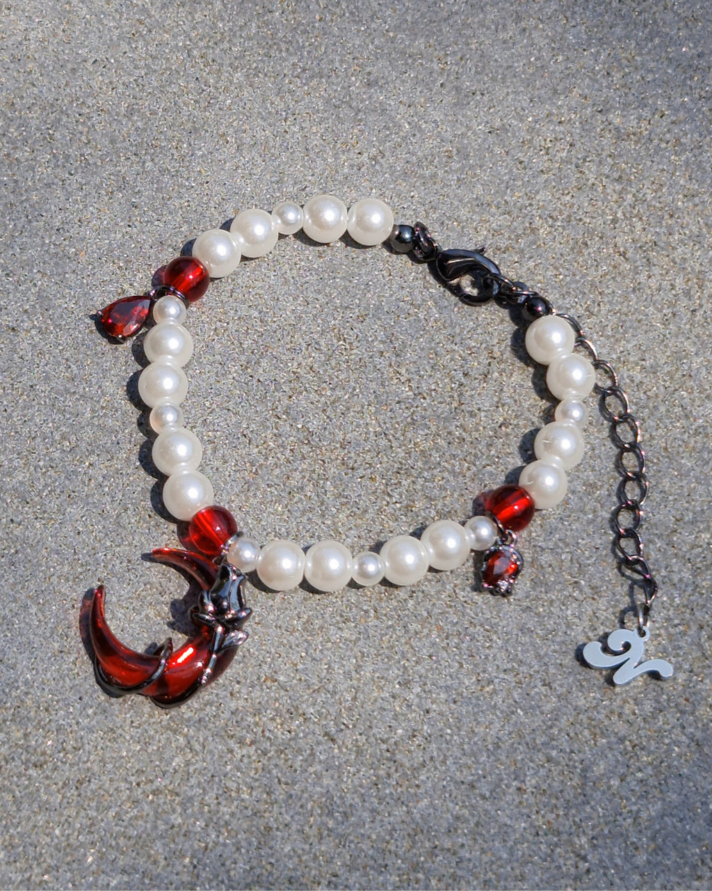 Blood Moon Bracelet - Nikaneko