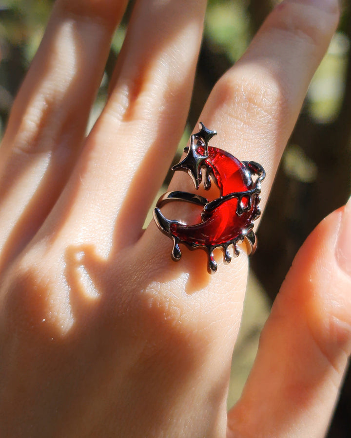 Nikaneko - Blood Moon Drip Ring