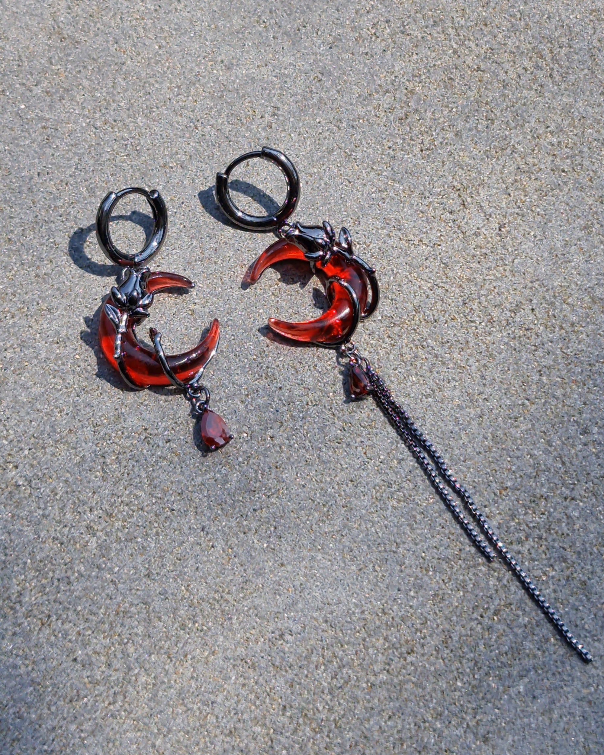 Blood Moon Mismatched Earrings - Nikaneko