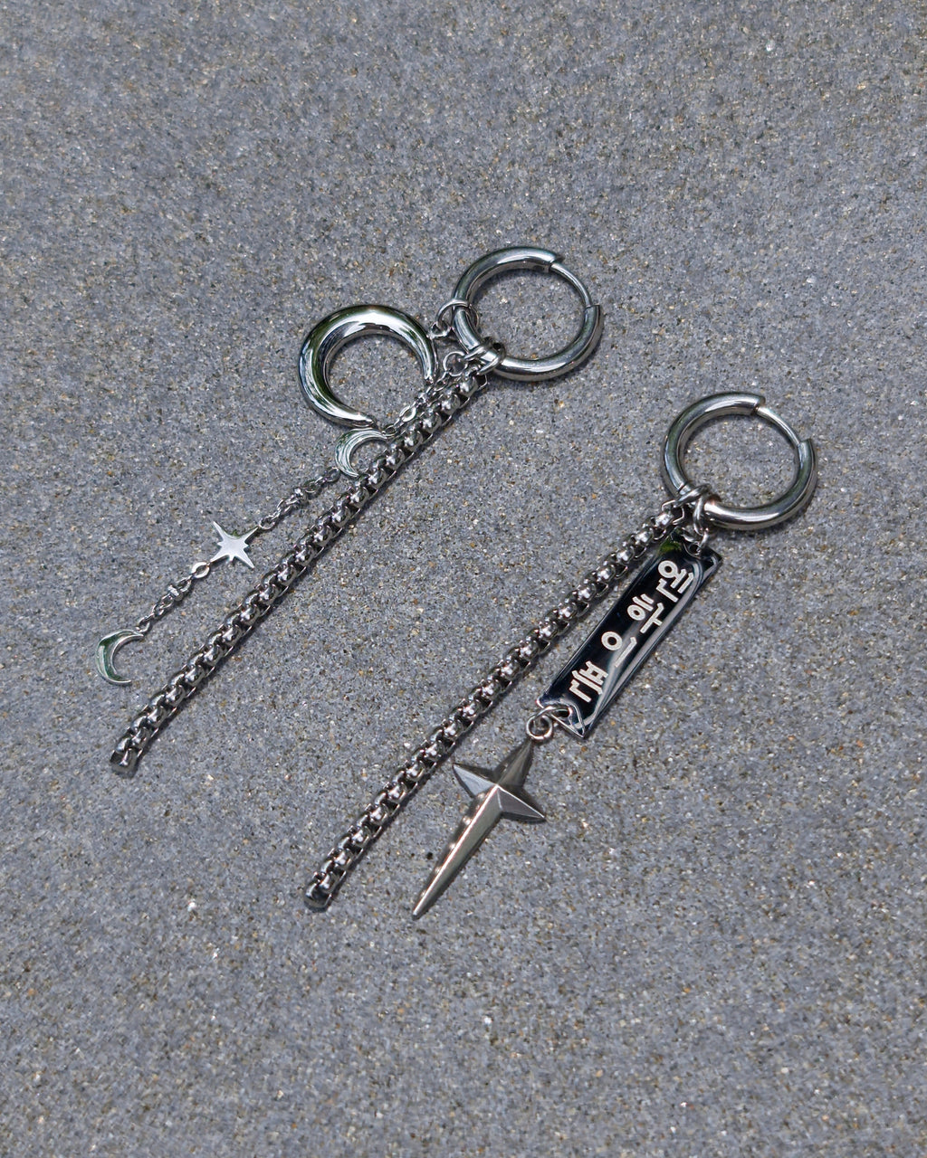 Enhypen Mismatched Moon and Star Earrings - Nikaneko