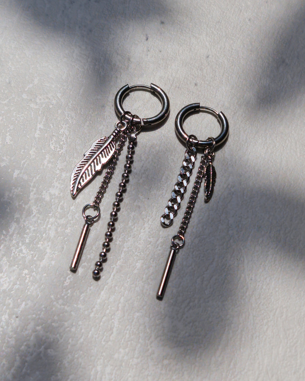 Feather and Chain Mismatched Earrings - Nikaneko