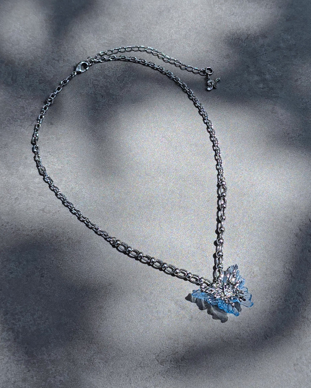Frosty Butterfly Necklace - Nikaneko
