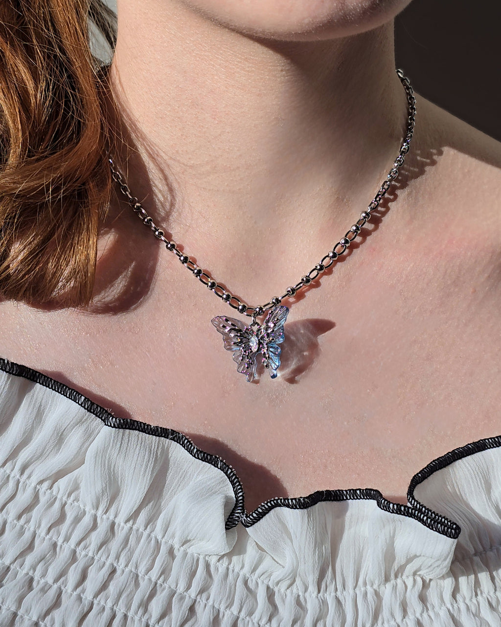 Frosty Butterfly Necklace - Nikaneko