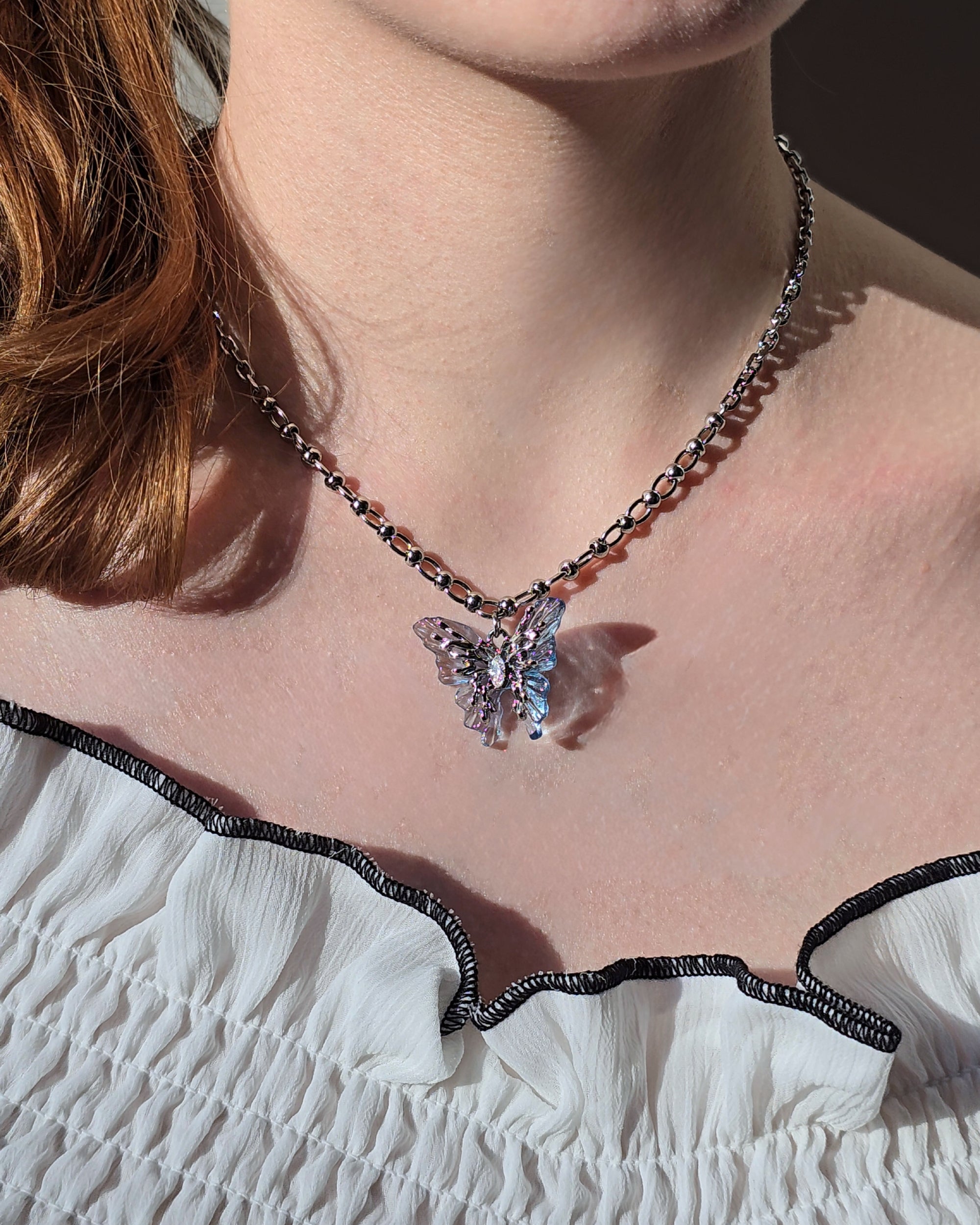Frosty Butterfly Necklace - Nikaneko