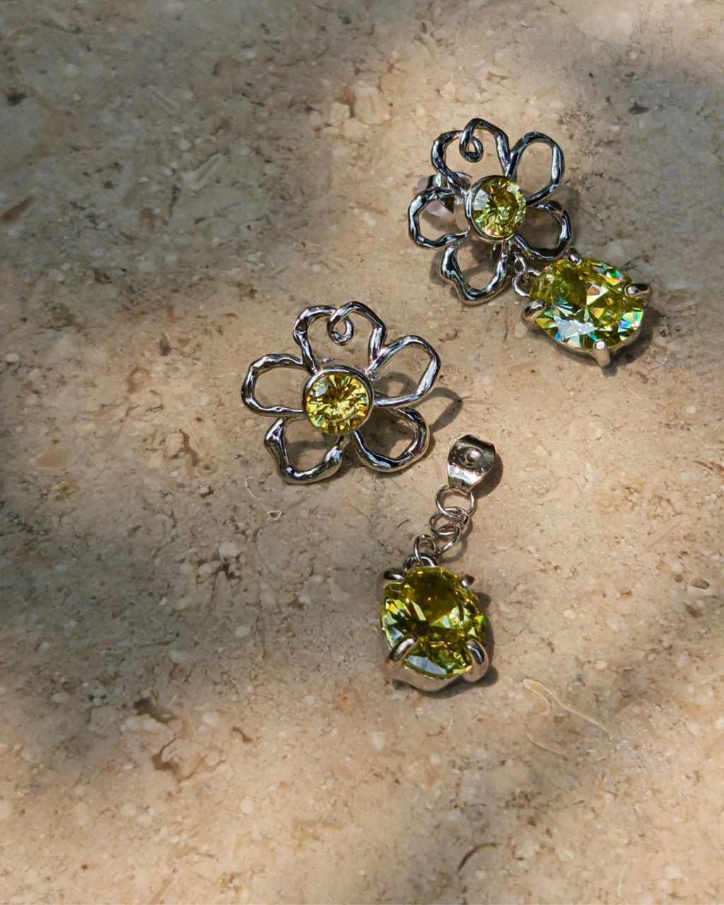 Green Bloom Earrings - Nikaneko