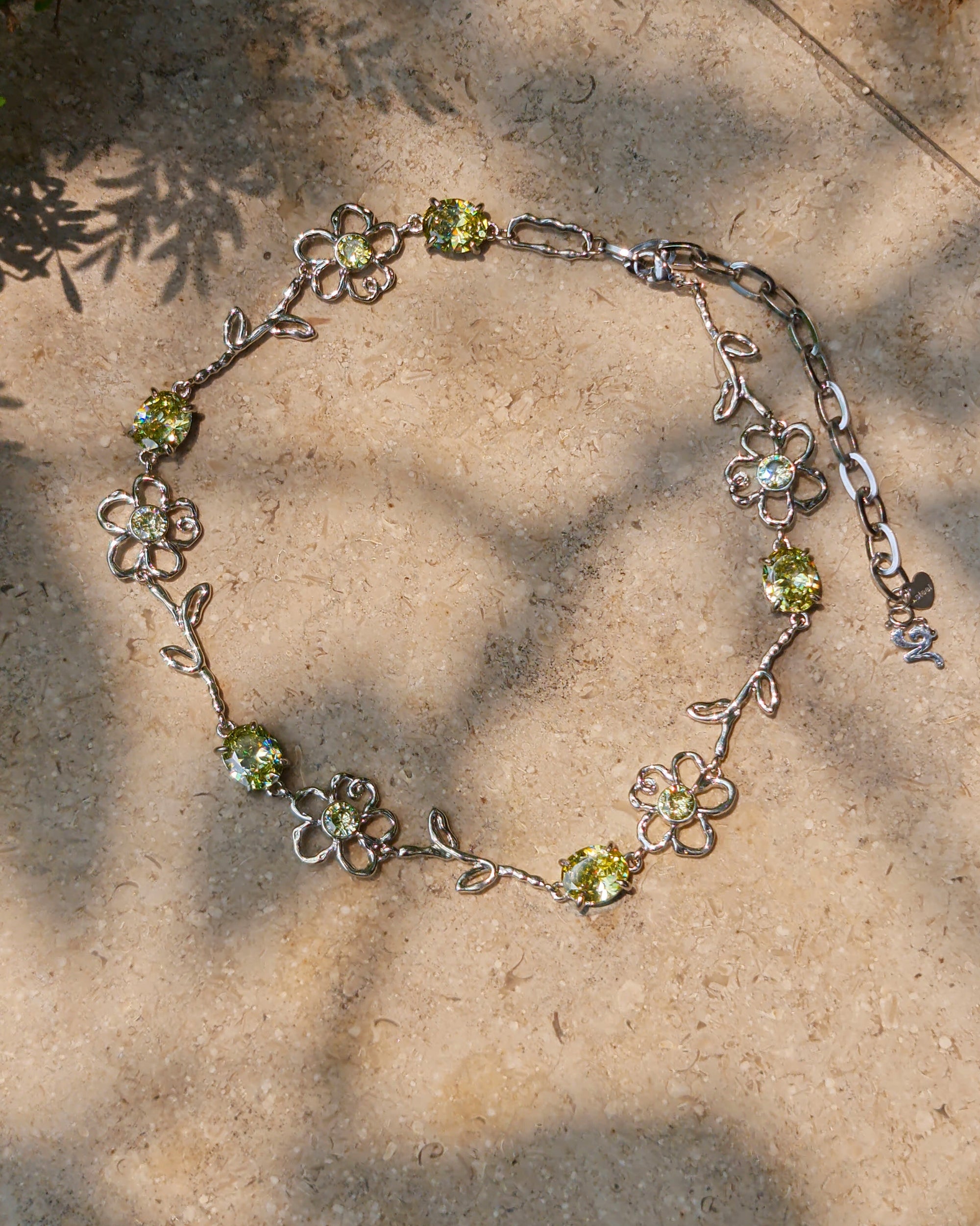Green Bloom Necklace - Nikaneko