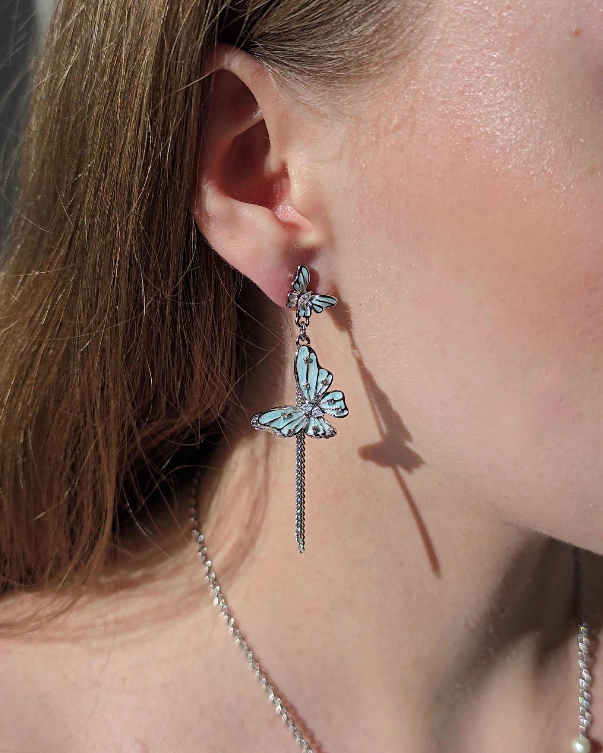 Minty Dew Butterfly Mismatched Earrings - Nikaneko