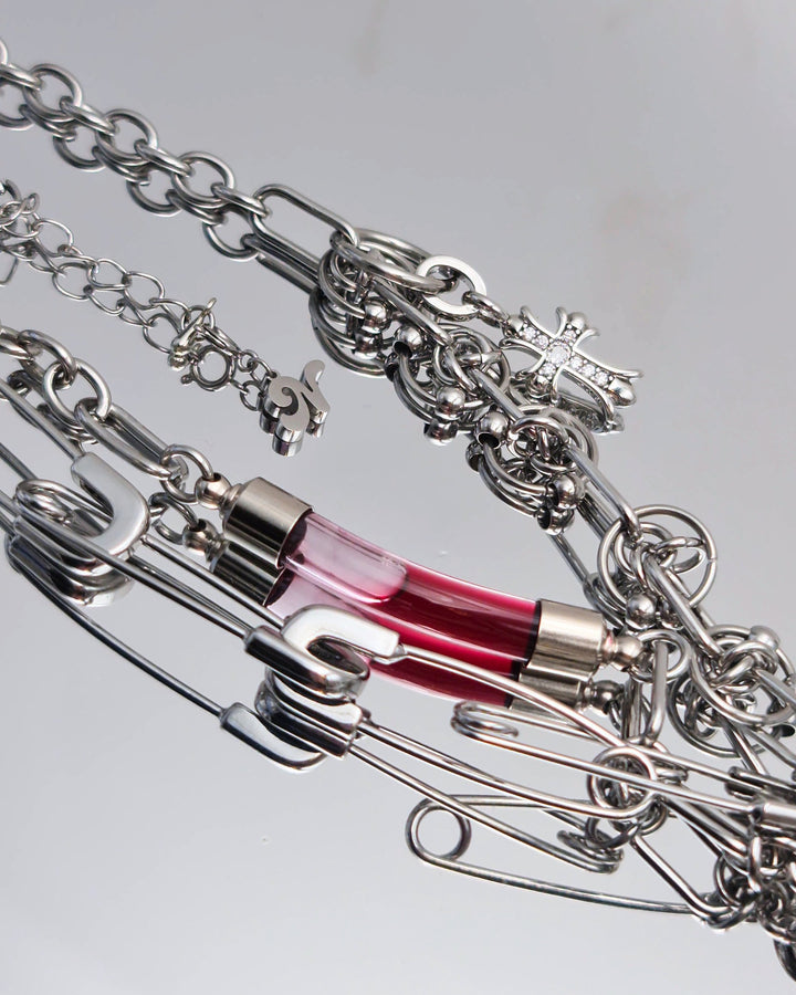 LIMITED EDITION Necklace With Cross And Imitation Blood Tube - Nikaneko